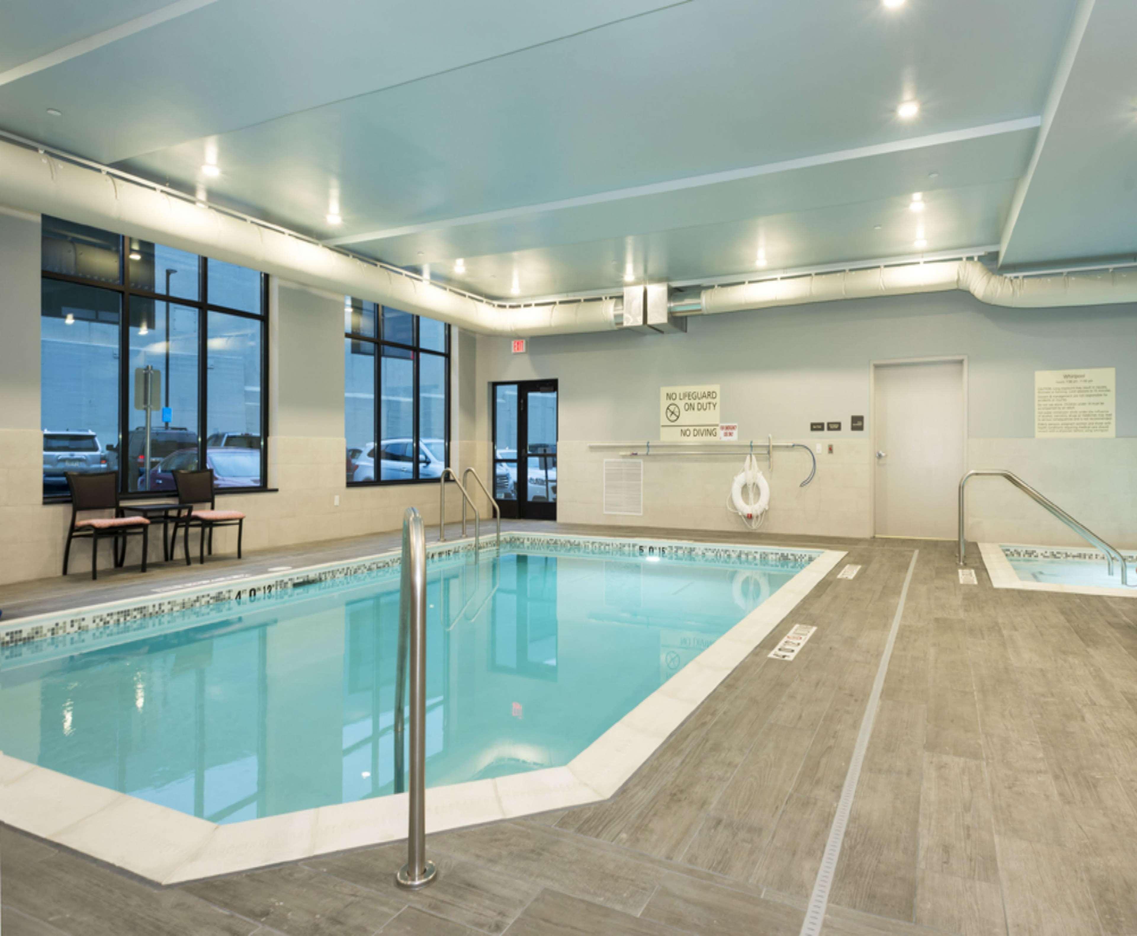 Hampton Inn And Suites Minneapolis University Area, Mn Экстерьер фото