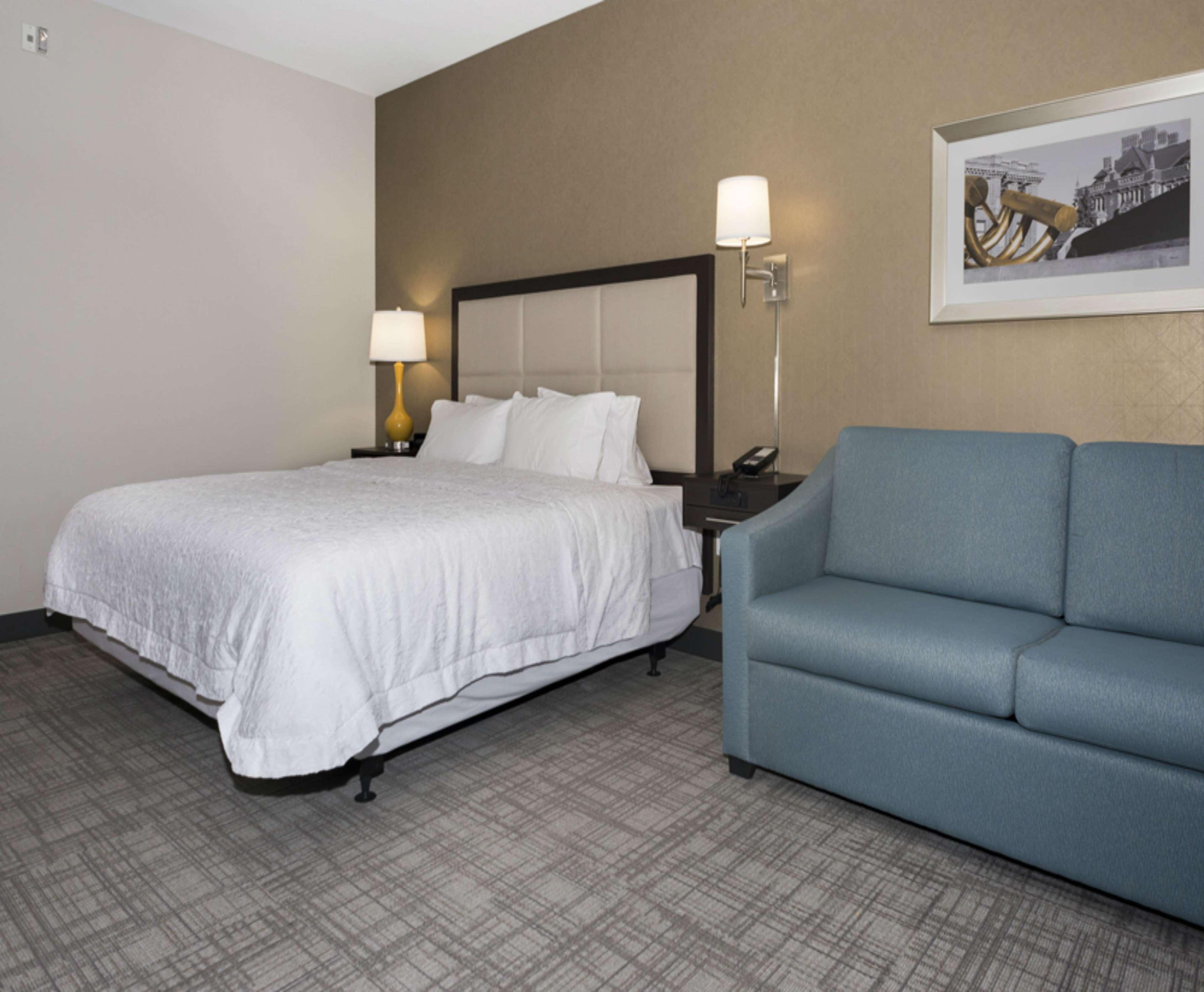Hampton Inn And Suites Minneapolis University Area, Mn Экстерьер фото