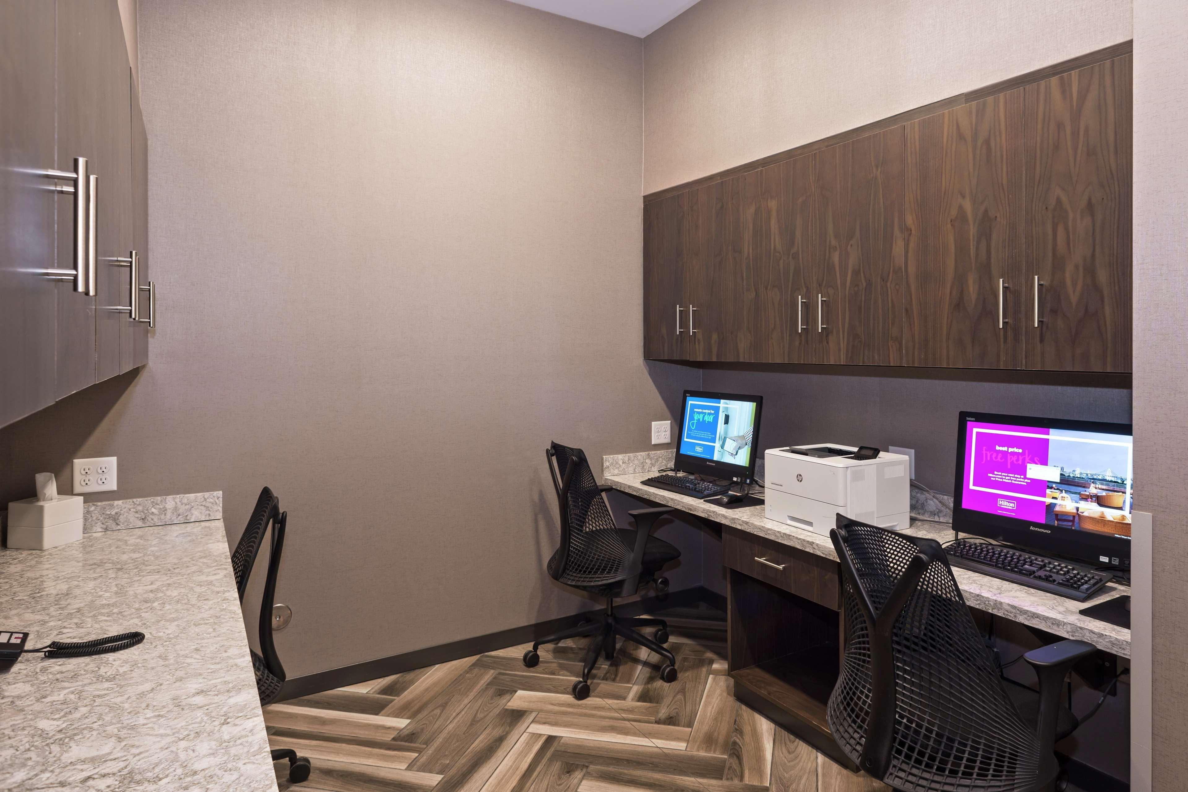 Hampton Inn And Suites Minneapolis University Area, Mn Экстерьер фото