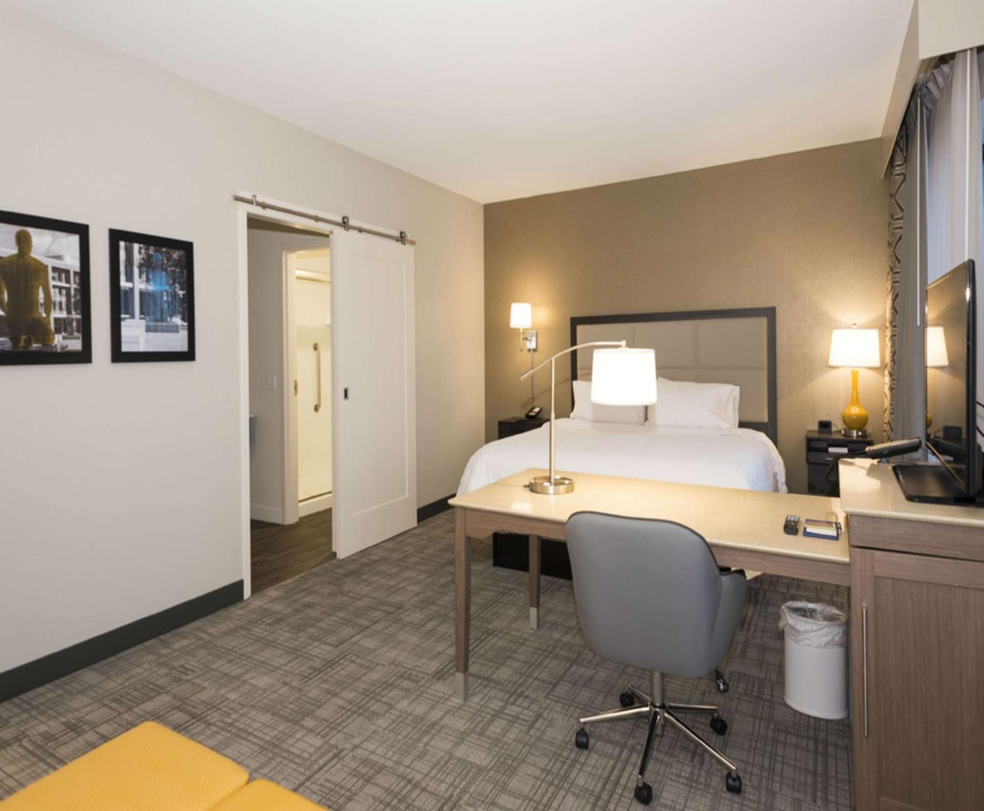 Hampton Inn And Suites Minneapolis University Area, Mn Экстерьер фото